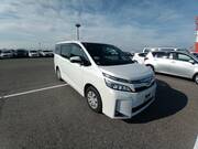 2018 TOYOTA VOXY X