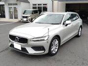 2019 VOLVO V60