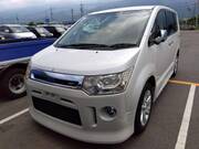 2011 MITSUBISHI DELICA D5