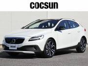 2016 VOLVO V40