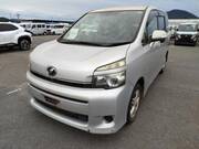 2012 TOYOTA VOXY X