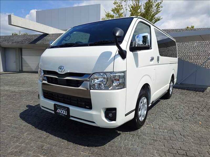 -HIACE