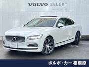 2022 VOLVO S90