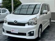 2012 TOYOTA VOXY