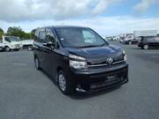 2013 TOYOTA VOXY X