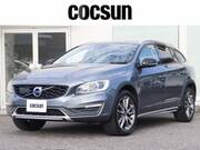2017 VOLVO V60