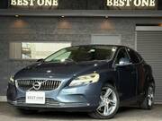 2016 VOLVO V40