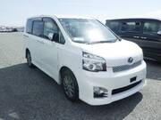 2010 TOYOTA VOXY