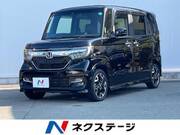 2017 HONDA N-BOX CUSTOM