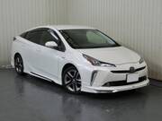 2019 TOYOTA PRIUS