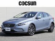 2017 VOLVO V40