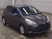 2018 TOYOTA VITZ F