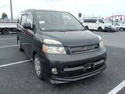 2005 TOYOTA VOXY X