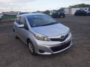 2013 TOYOTA VITZ F