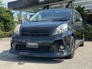 2013 TOYOTA ISIS