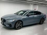 2023 VOLVO S90