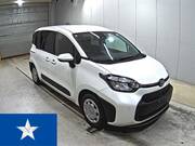 2023 TOYOTA SIENTA X