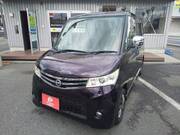 2012 NISSAN ROOX
