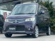 2010 NISSAN ROOX