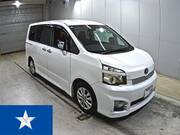 2011 TOYOTA VOXY