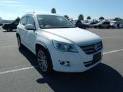 2011 VOLKSWAGEN TIGUAN