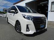 2017 TOYOTA NOAH