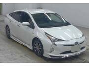 2018 TOYOTA PRIUS