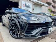 2024 LAMBORGHINI URUS
