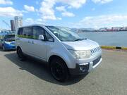 2009 MITSUBISHI DELICA D5