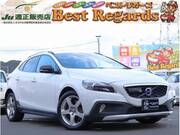 2015 VOLVO V40