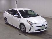 2017 TOYOTA PRIUS S