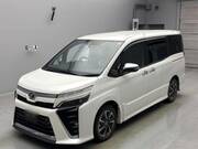 2020 TOYOTA VOXY