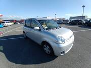 2015 TOYOTA SIENTA X