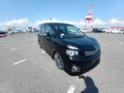 2010 TOYOTA VOXY ZS
