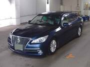 2013 TOYOTA CROWN ROYAL SALOON