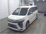 2018 TOYOTA VOXY
