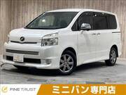 2010 TOYOTA VOXY