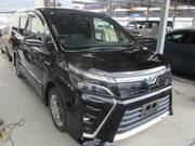 2018 TOYOTA VOXY