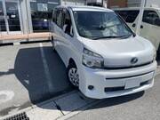 2010 TOYOTA VOXY