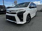 2018 TOYOTA VOXY