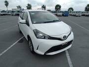 2016 TOYOTA VITZ F