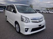 2012 TOYOTA NOAH SI