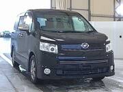 2010 TOYOTA VOXY