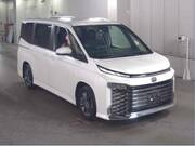 2022 TOYOTA VOXY
