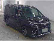 2018 TOYOTA VOXY