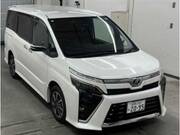 2019 TOYOTA VOXY