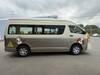 TOYOTA HIACE COMMUTER