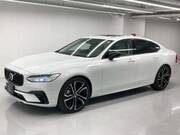 2023 VOLVO S90