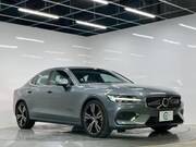 2021 VOLVO S60