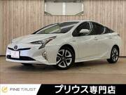 2017 TOYOTA PRIUS
